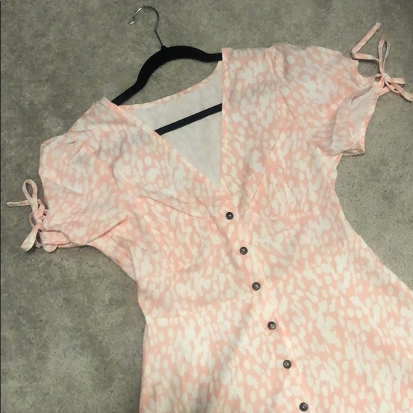 Printed V Neck Casual Dress w Tie Sleeve - Picture 4 of 9